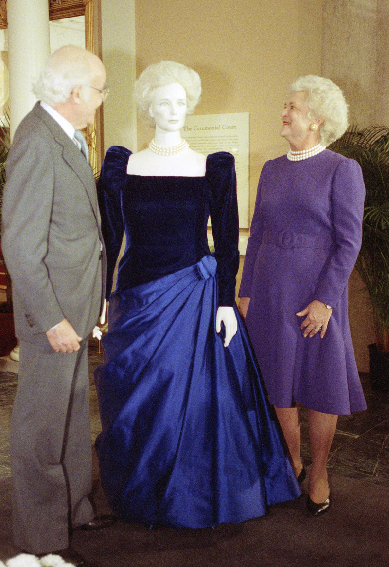 Illustration for article titled Designer Arnold Scaasi, Beloved By Stars and First Ladies, Dies at 85